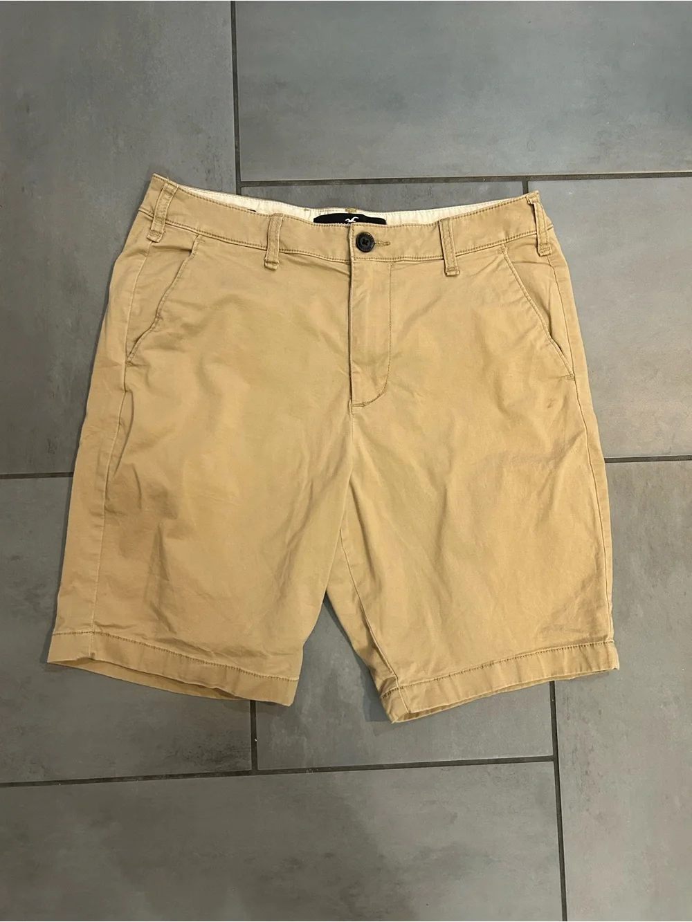 Hollister Flat Front Short 9” Epic Flex in Khaki